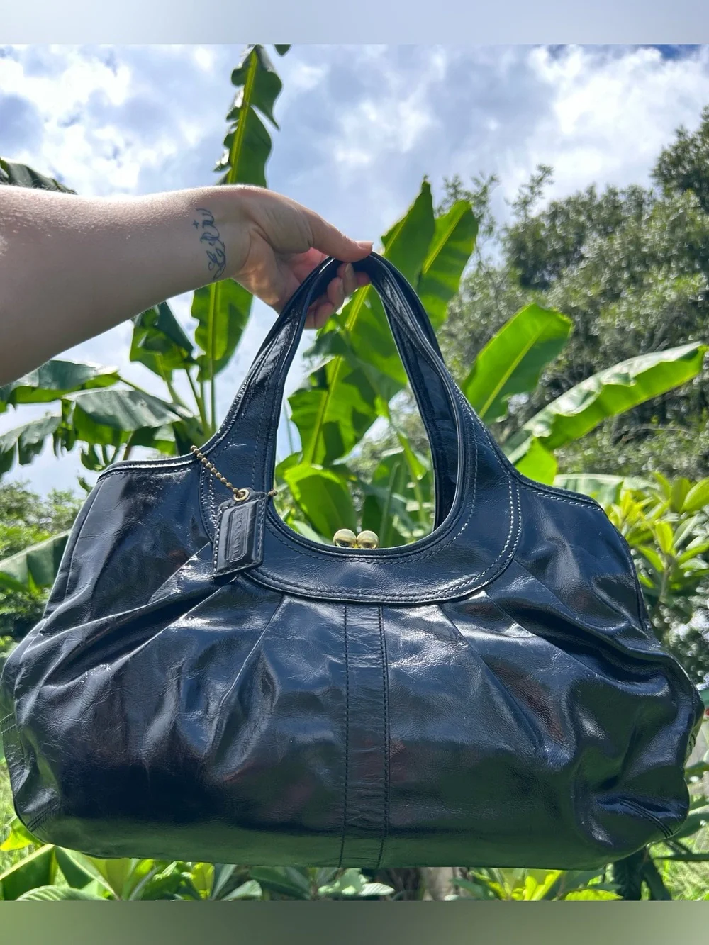 Coach 2008 Ergo Patent Leather Pleated Kisslock Satchel - Black - - Picture 1 of 16